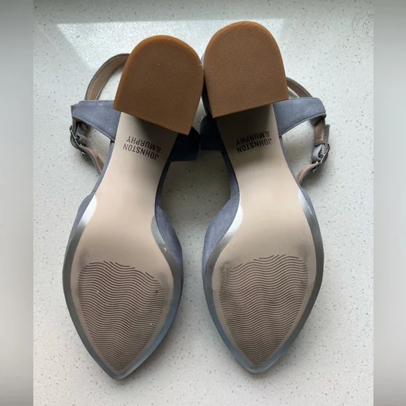 Johnston & Murphy t strap pointed toe heel shoe. - Picture 4 of 5